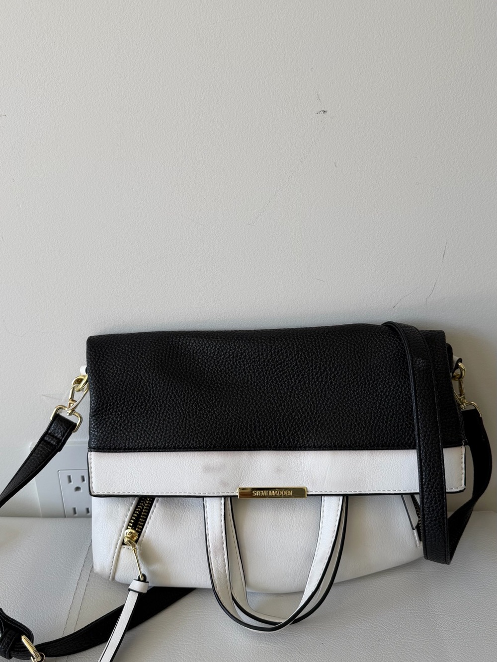 Two-Tone Black and White Shoulder Bag Steve Madden